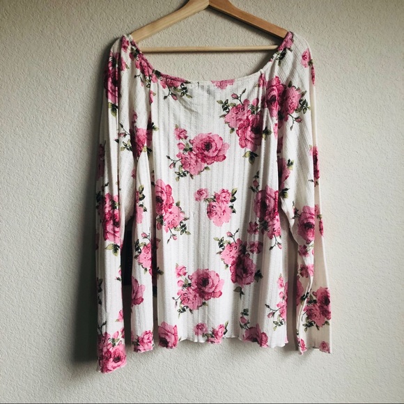 Almost Famous Pink Rose Sweater Top Junior 3X - Picture 7 of 7